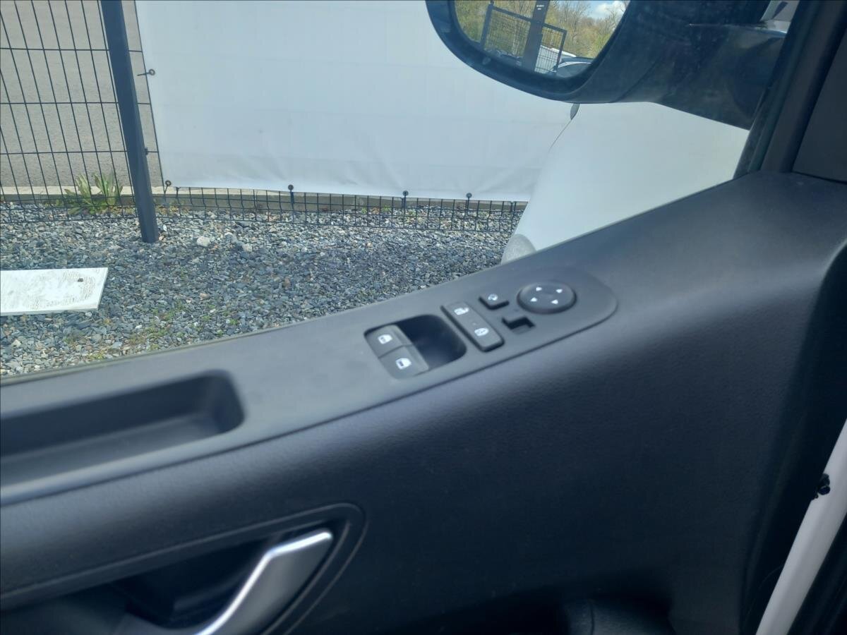 Hyundai Staria MPV 2,2 l 130 kw