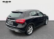 Mercedes-Benz GLA 5
