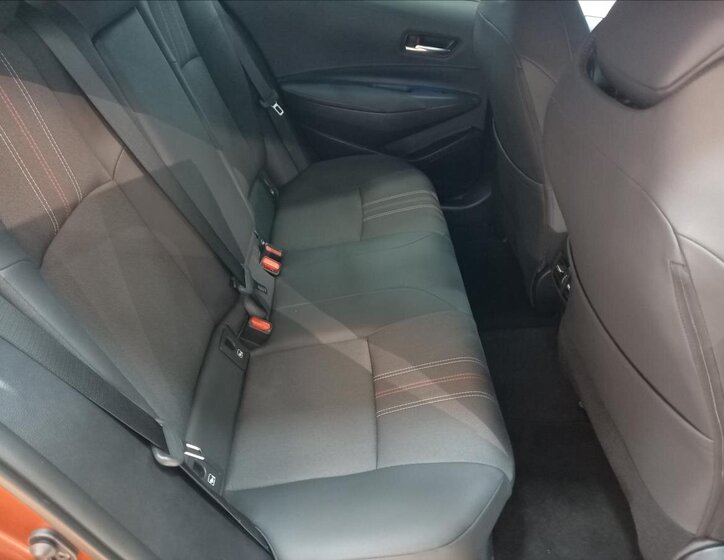 Toyota Corolla Sedan / Limuzína 1,8 l 72 kw