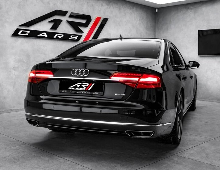 Audi A8 Sedan 4,1 l 283 kw