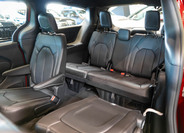 Chrysler Pacifica 32