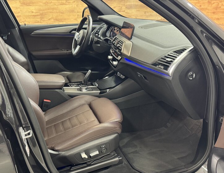 BMW X3 SUV / Terénní 3,0 l 260 kw