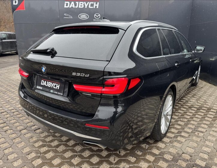 BMW Řada 5 Kombi 3,0 l 210 kw