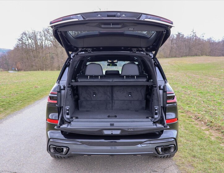 BMW X7 SUV / Terénní 3,0 l 259 kw