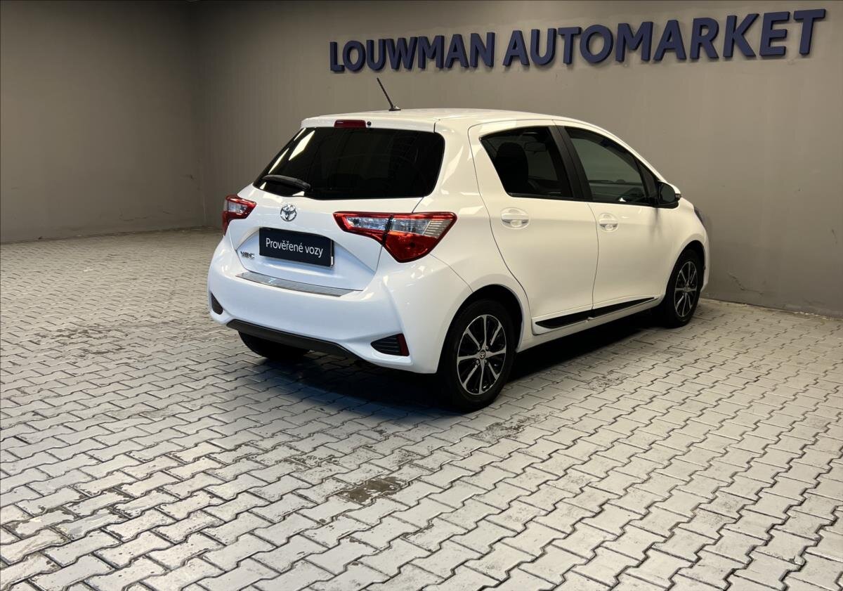 Toyota Yaris Kombi 1,5 l 82 kw