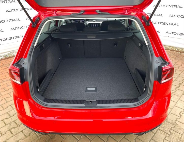 Volkswagen Passat Kombi 2,0 l 90 kw