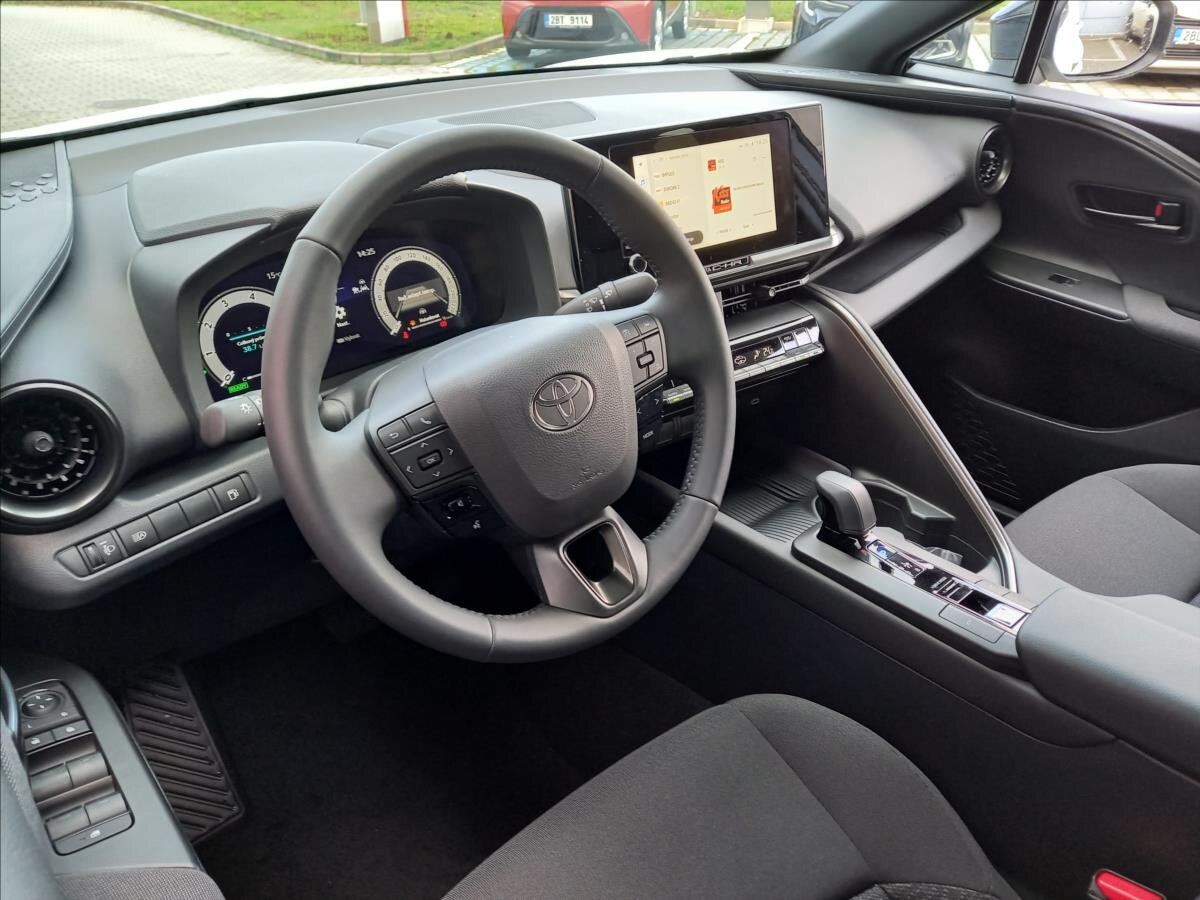 Toyota C-HR SUV 1,8 l 103 kw