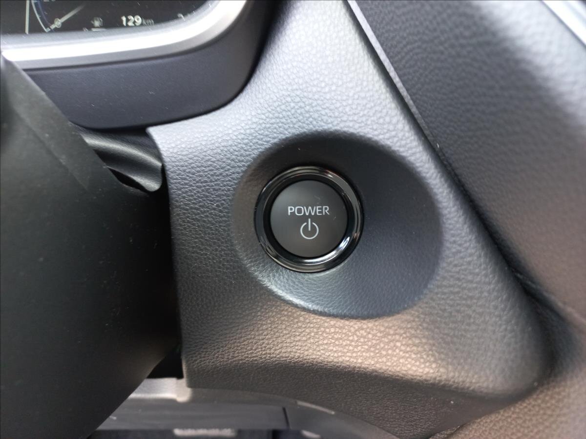 Toyota Corolla Cross SUV / Terénní 2,0 l 112 kw