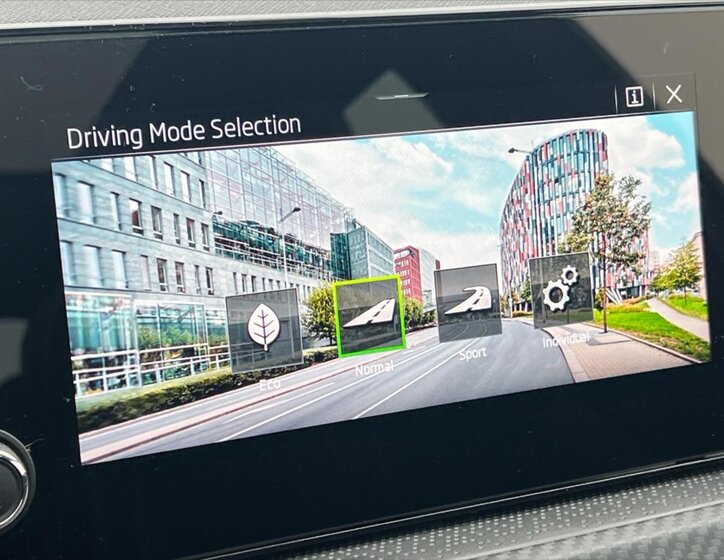 Škoda Scala Hatchback 1,5 l 110 kw