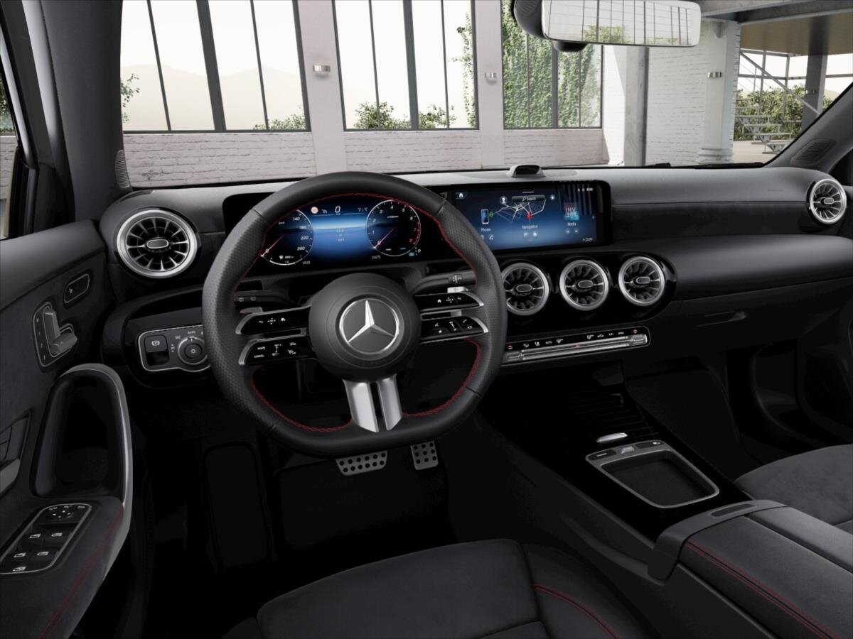 Mercedes-Benz Třídy A Hatchback 1,3 l 120 kw