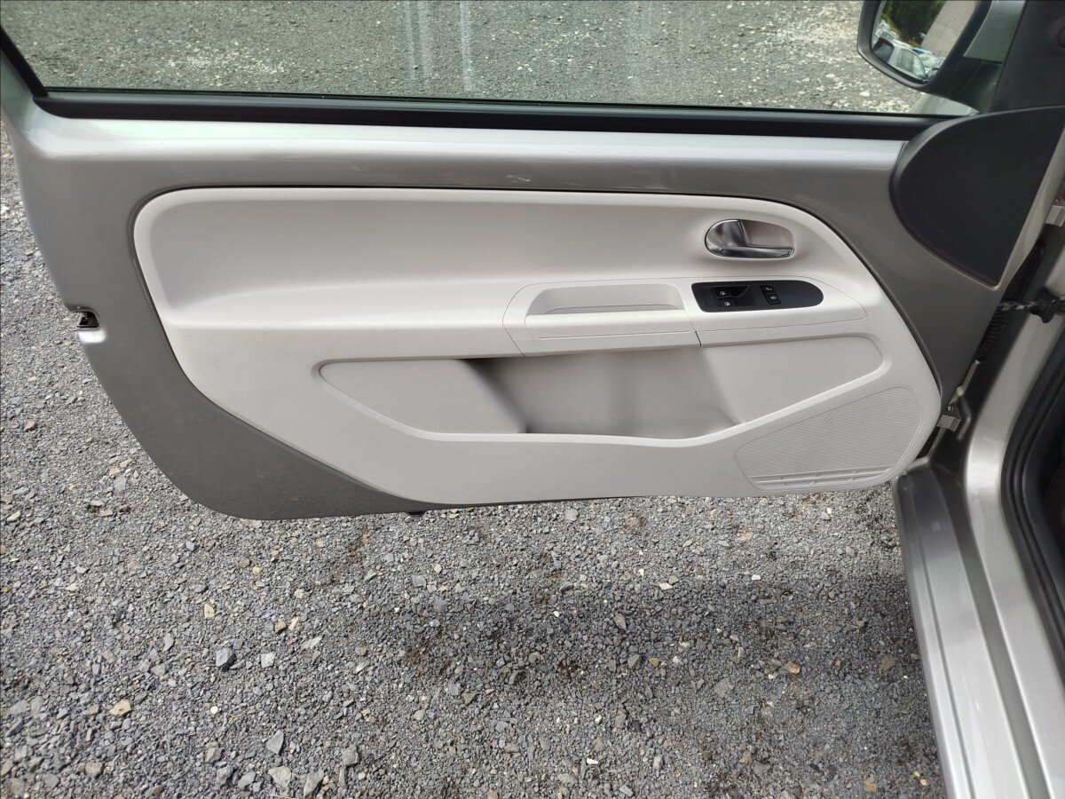 Volkswagen up! Hatchback 999,0 44 kw