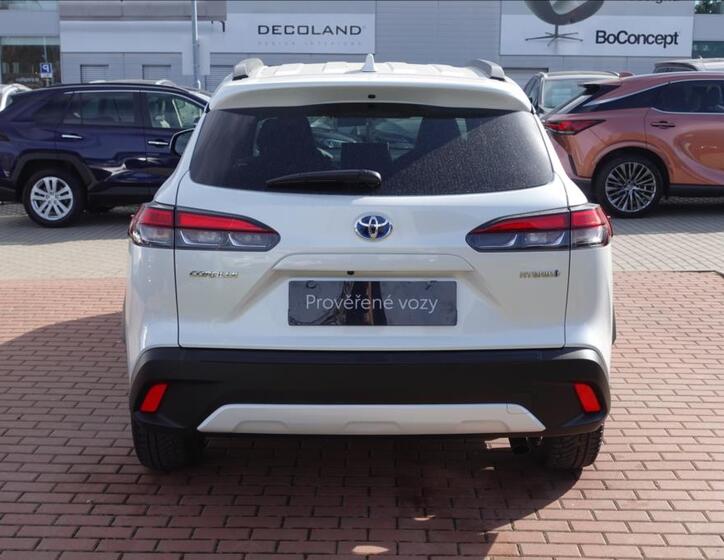 Toyota Corolla Cross 5