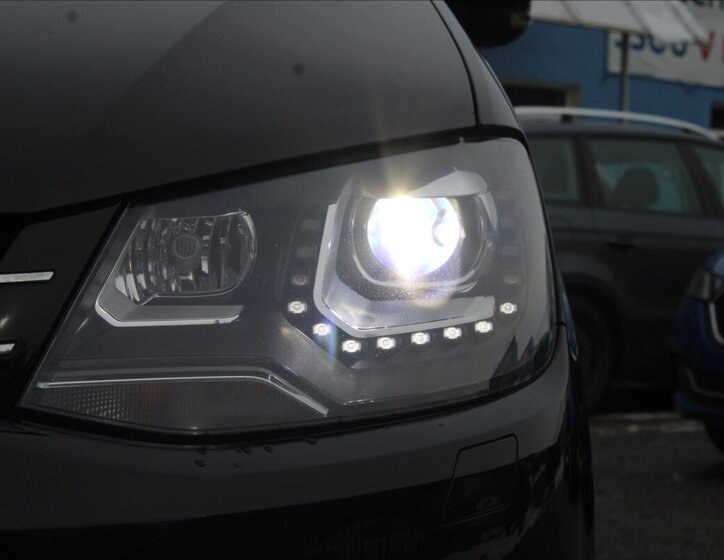 Volkswagen Sharan MPV 2,0 l 110 kw