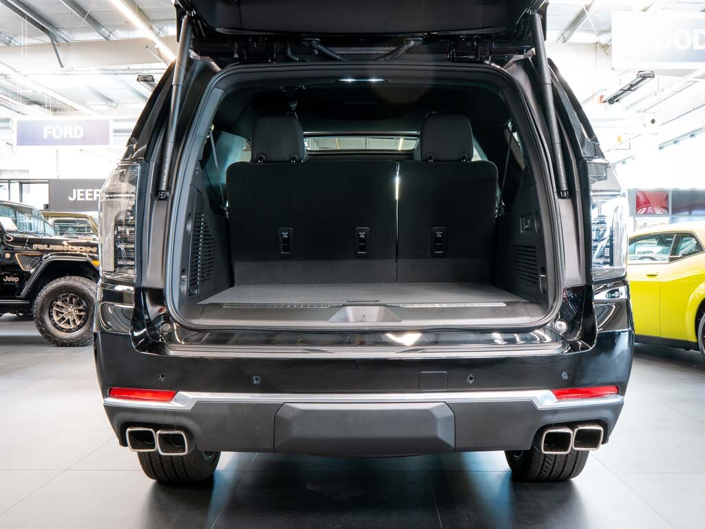 Chevrolet Suburban SUV / Terénní 6,2 l 313 kw
