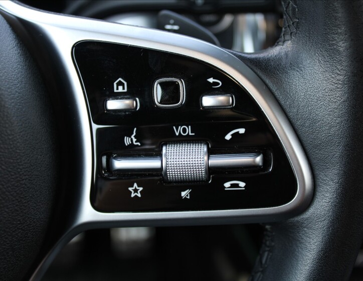 Mercedes-Benz GLB 26