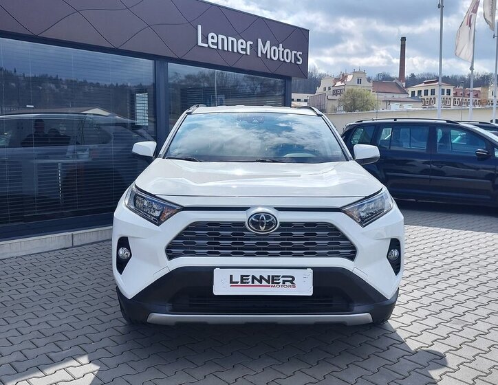 Toyota RAV4 SUV / Terénní 2,0 l 129 kw