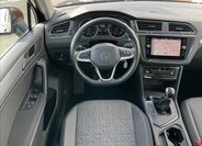 Volkswagen Tiguan 7