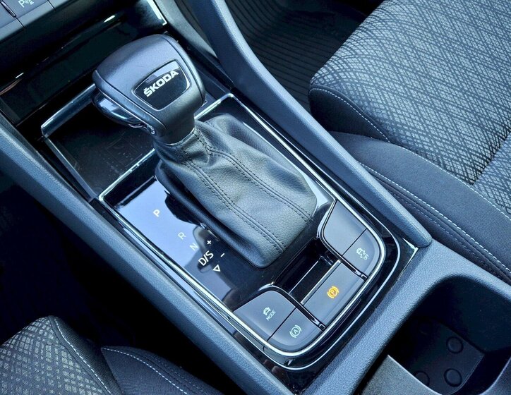 Škoda Karoq SUV / Terénní 1,5 l 110 kw