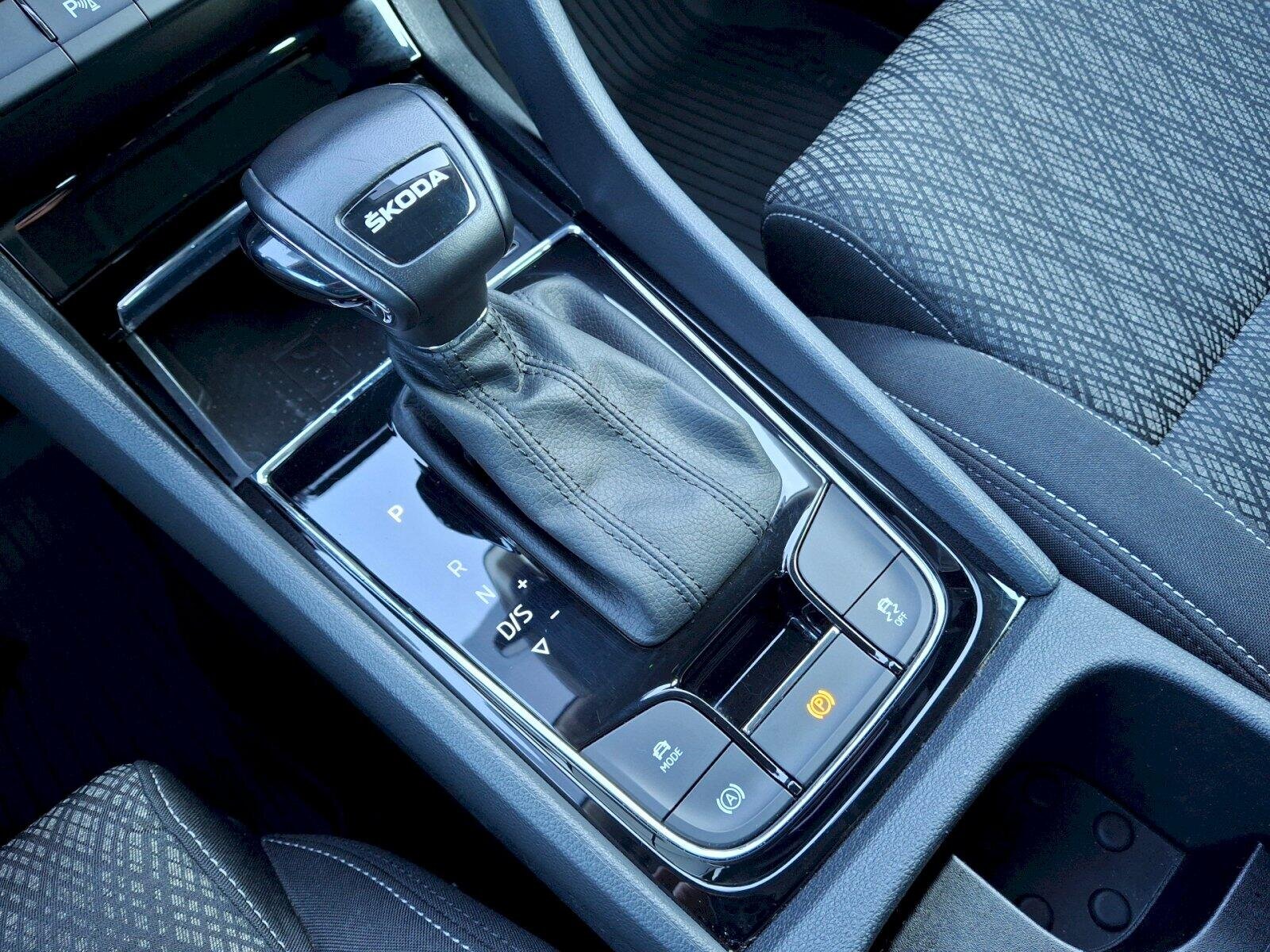 Škoda Karoq SUV / Terénní 1,5 l 110 kw