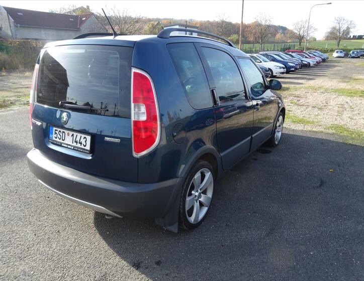 Škoda Roomster 7