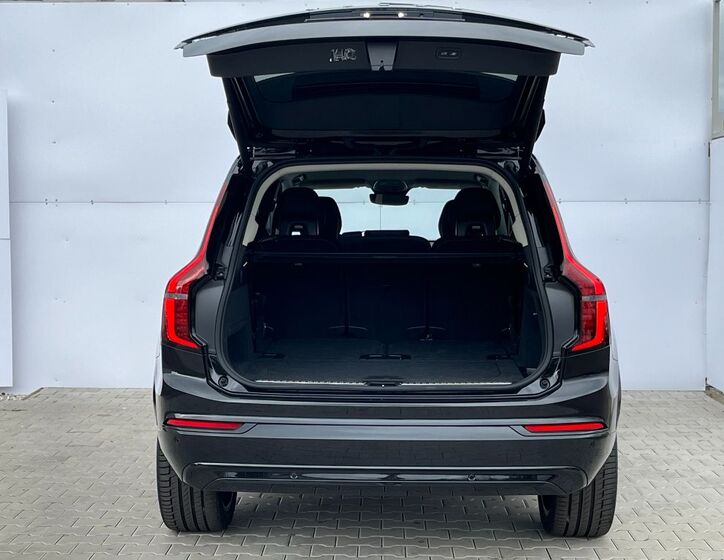 Volvo XC90 10