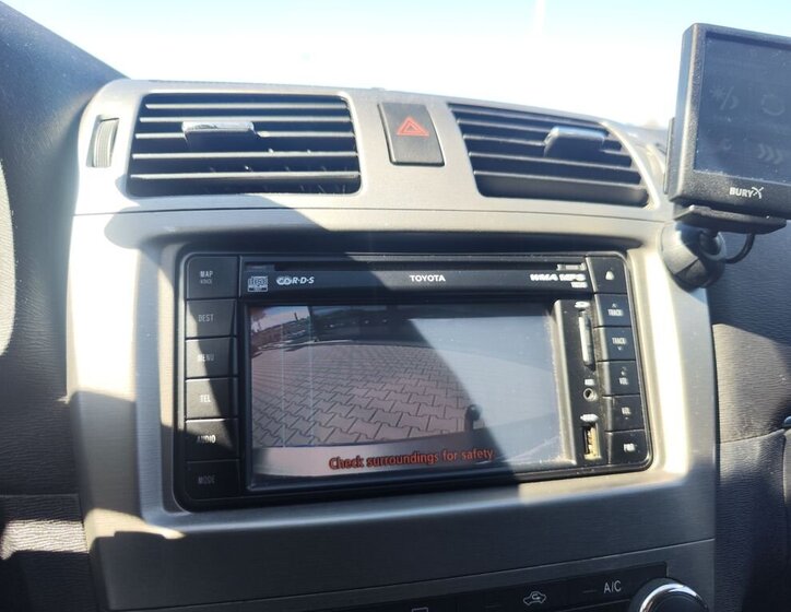 Toyota Avensis Kombi 2,0 l 93 kw