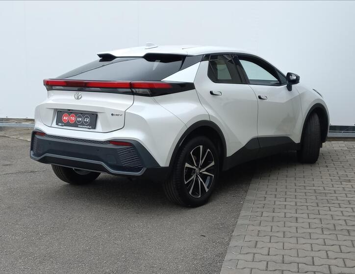 Toyota C-HR 3