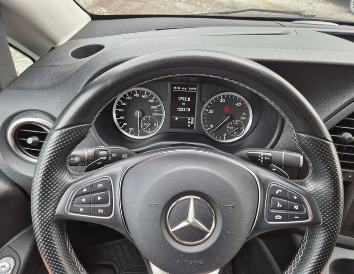 Mercedes-Benz Vito 17