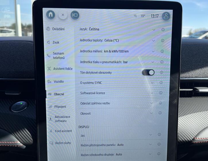 Ford Mustang Mach-E 22