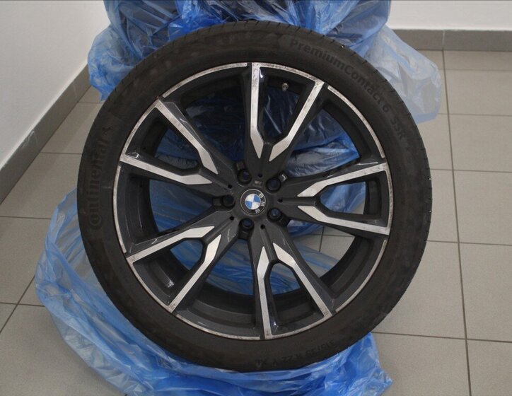 BMW X7 SUV / Terénní 3,0 l 250 kw