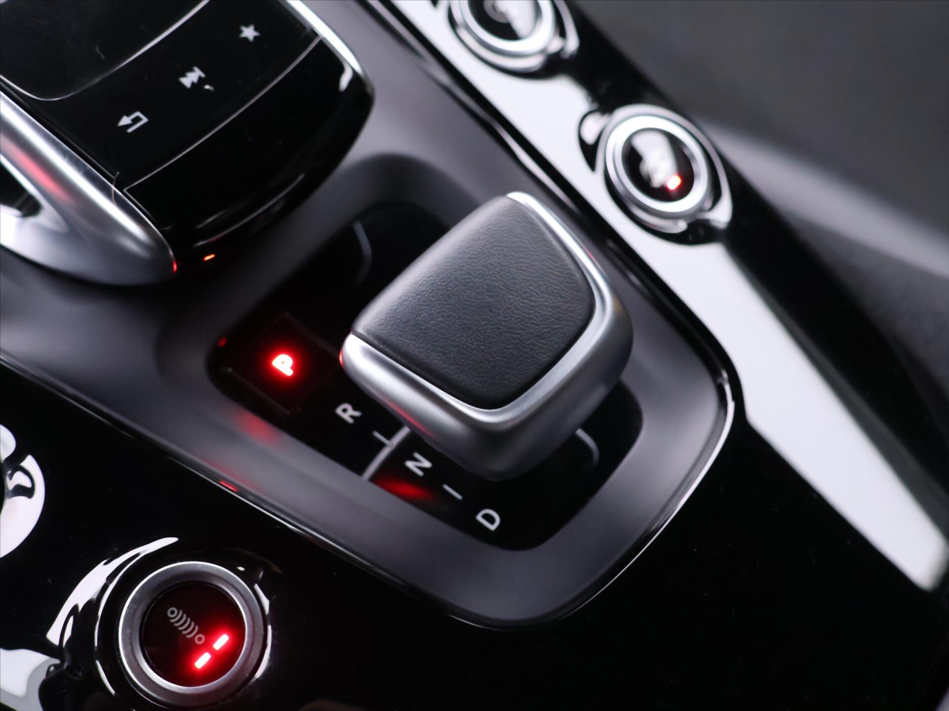 Mercedes-Benz AMG GT Kupé 4,0 l 430 kw