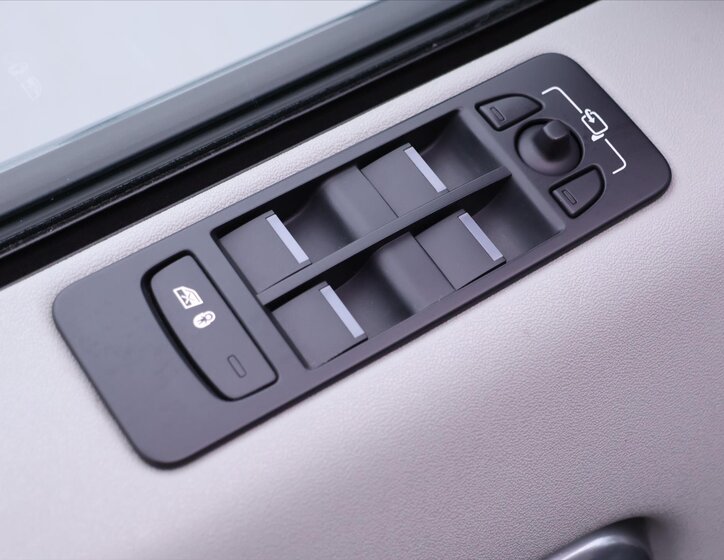 Land Rover Discovery Sport SUV 2,0 l 110 kw