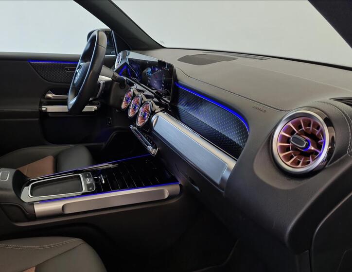 Mercedes-Benz EQB 17