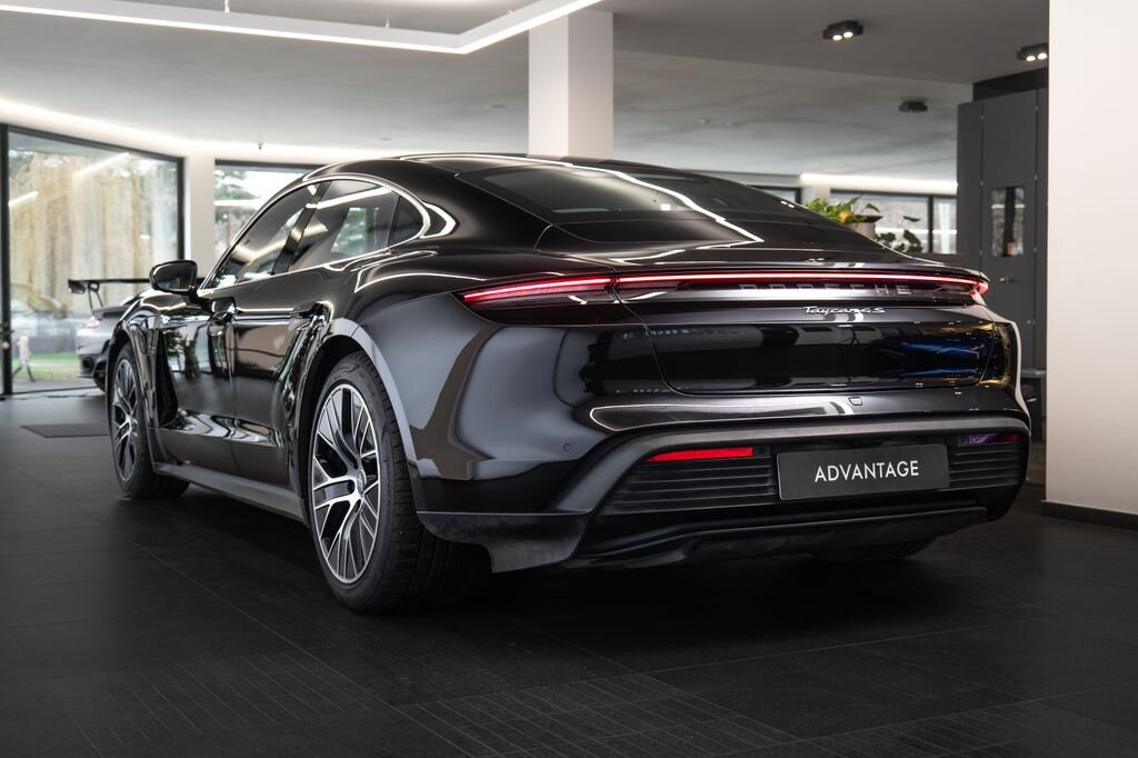 Porsche Taycan