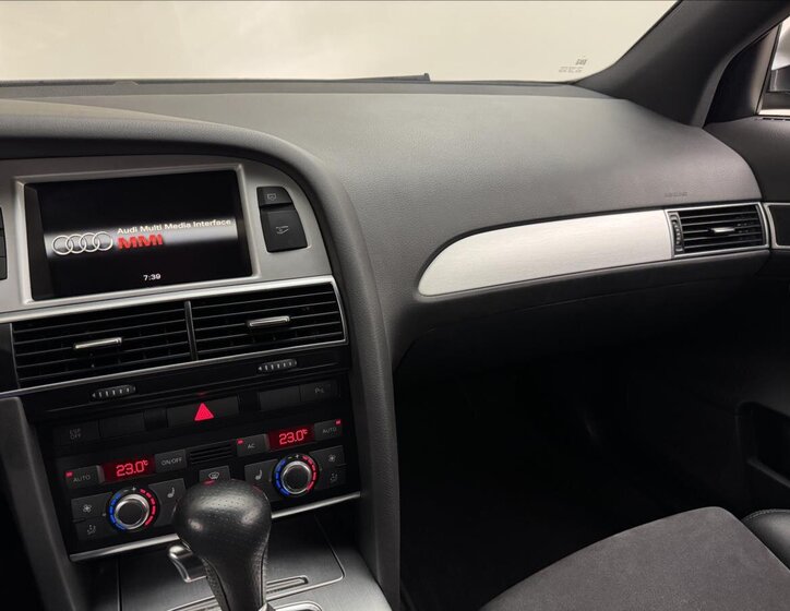 Audi A6 Sedan / Limuzína 2,7 l 140 kw