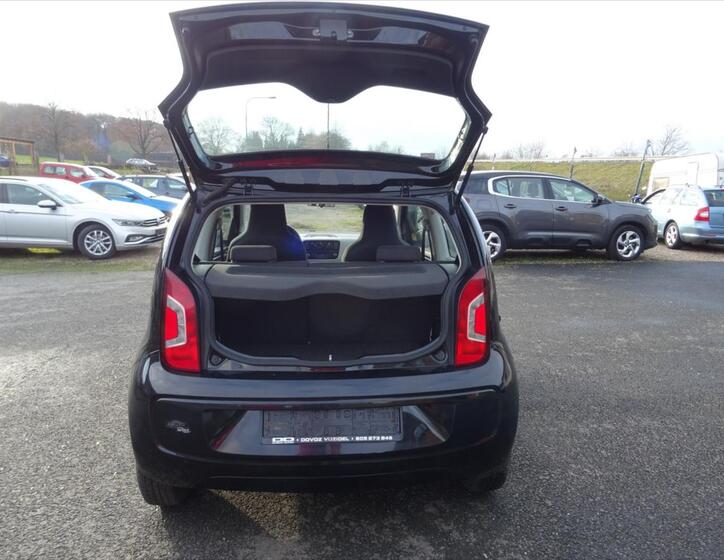 Volkswagen up! 13