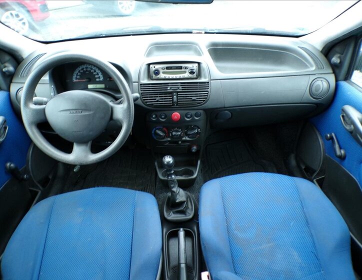 Fiat Punto Hatchback 1,2 l 44 kw