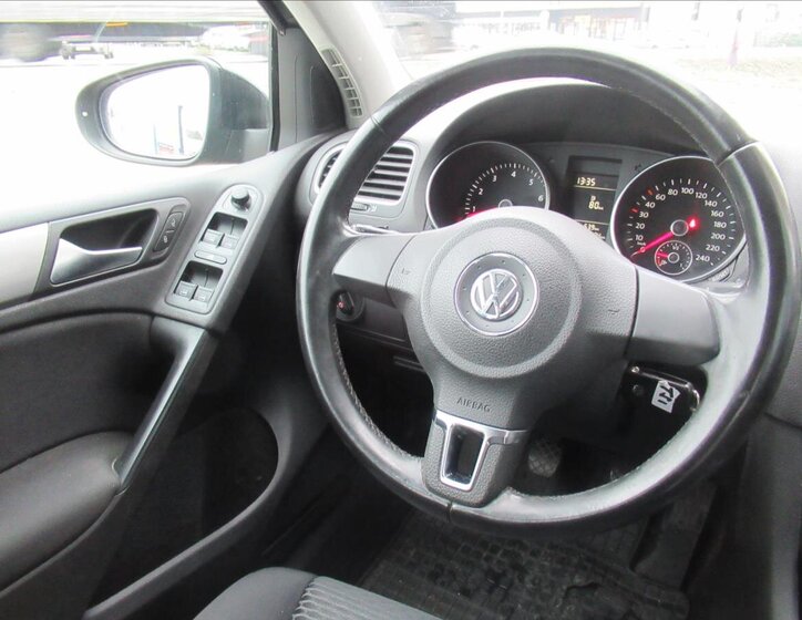 Volkswagen Golf Hatchback 1,2 l 77 kw