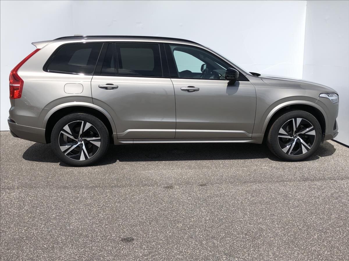 Volvo XC90 SUV / Terénní 2,0 l 173 kw