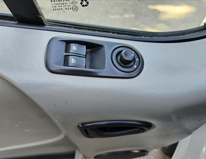 Renault Trafic 14