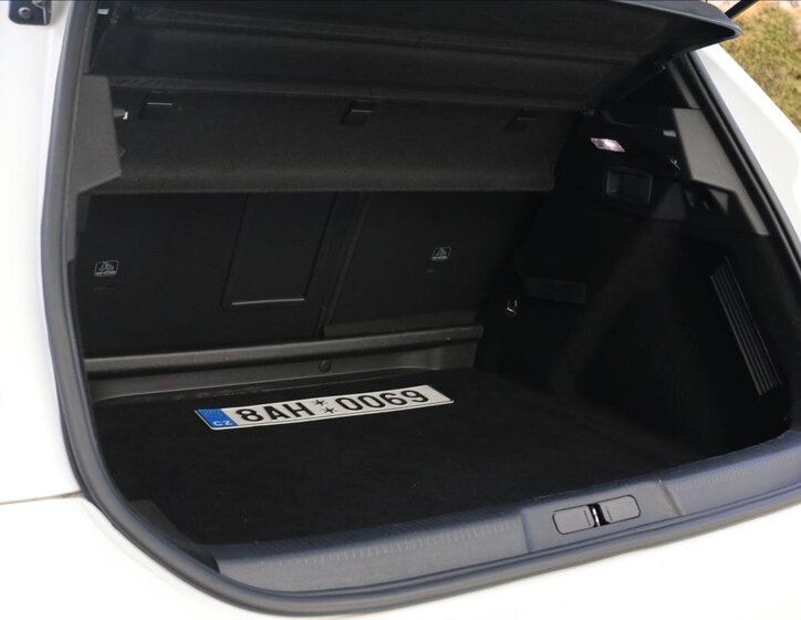 DS Automobiles DS7 Crossback Kombi 2,0 l 130 kw