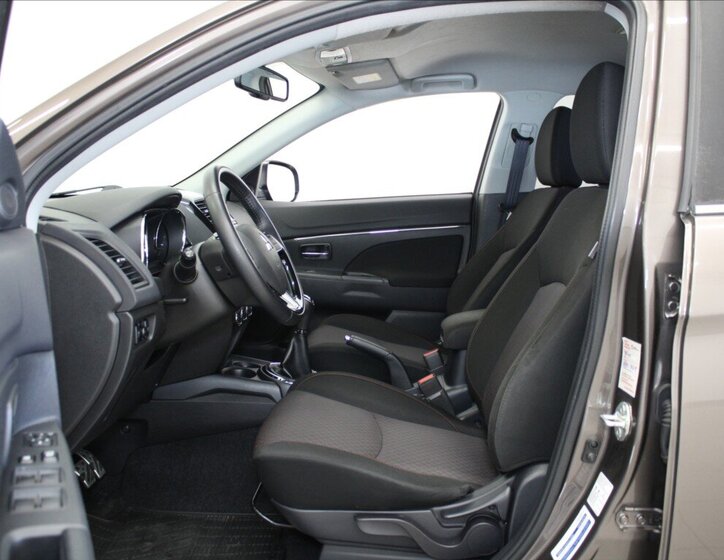 Mitsubishi ASX SUV / Terénní 1,6 l 86 kw