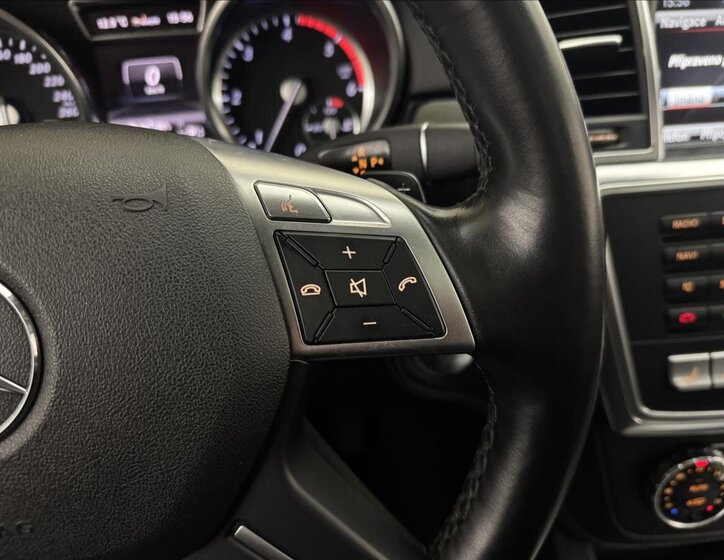 Mercedes-Benz GL SUV 3,0 l 190 kw