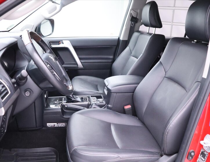 Toyota Land Cruiser SUV / Terénní 2,8 l 150 kw