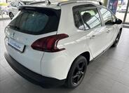 Peugeot 2008 6