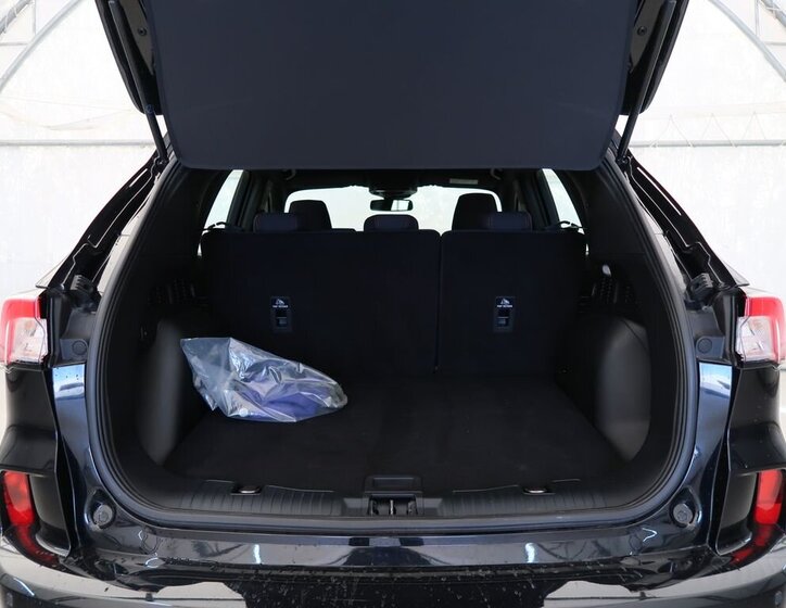 Ford Kuga SUV / Terénní 2,0 l 88 kw