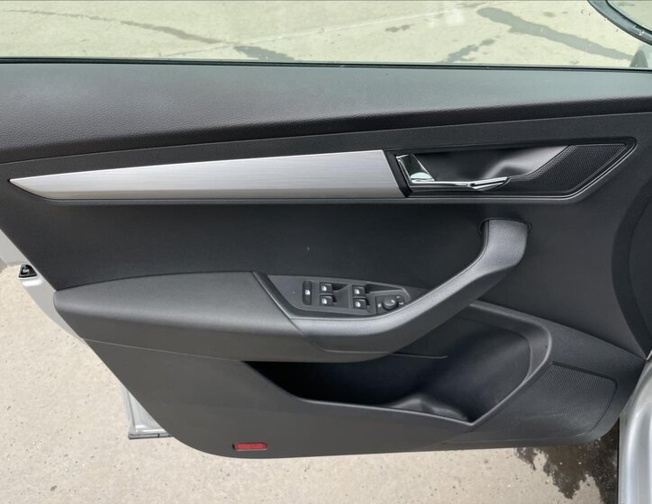 Škoda Karoq SUV / Terénní 1,5 l 110 kw