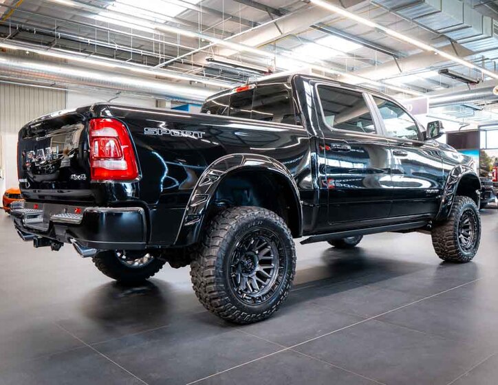 Dodge RAM 6