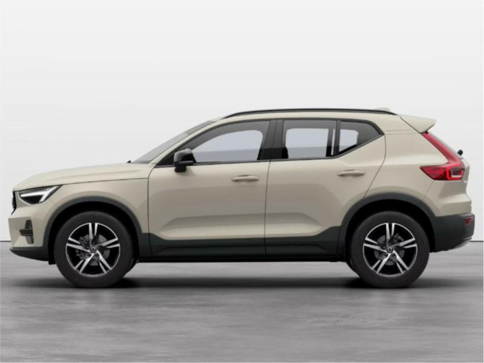Volvo XC40 4
