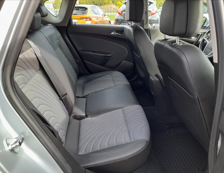 Opel Astra Hatchback 1,4 l 103 kw